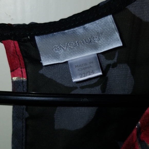 Blouse - Picture 2 of 4